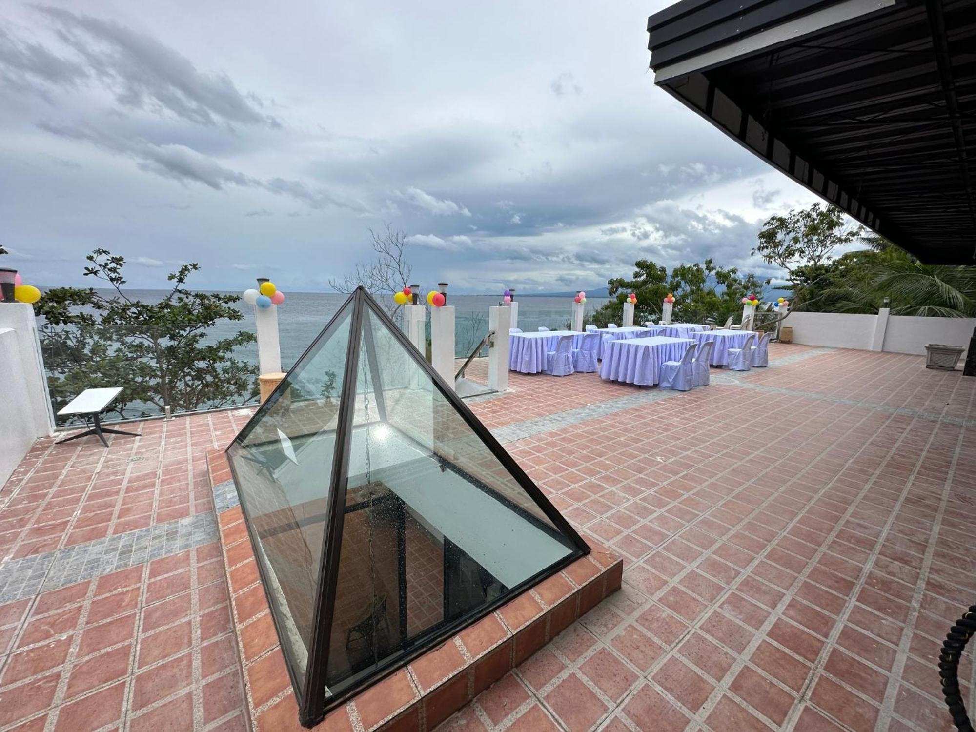 The French Villa-Santander Cebu Ngoại thất bức ảnh