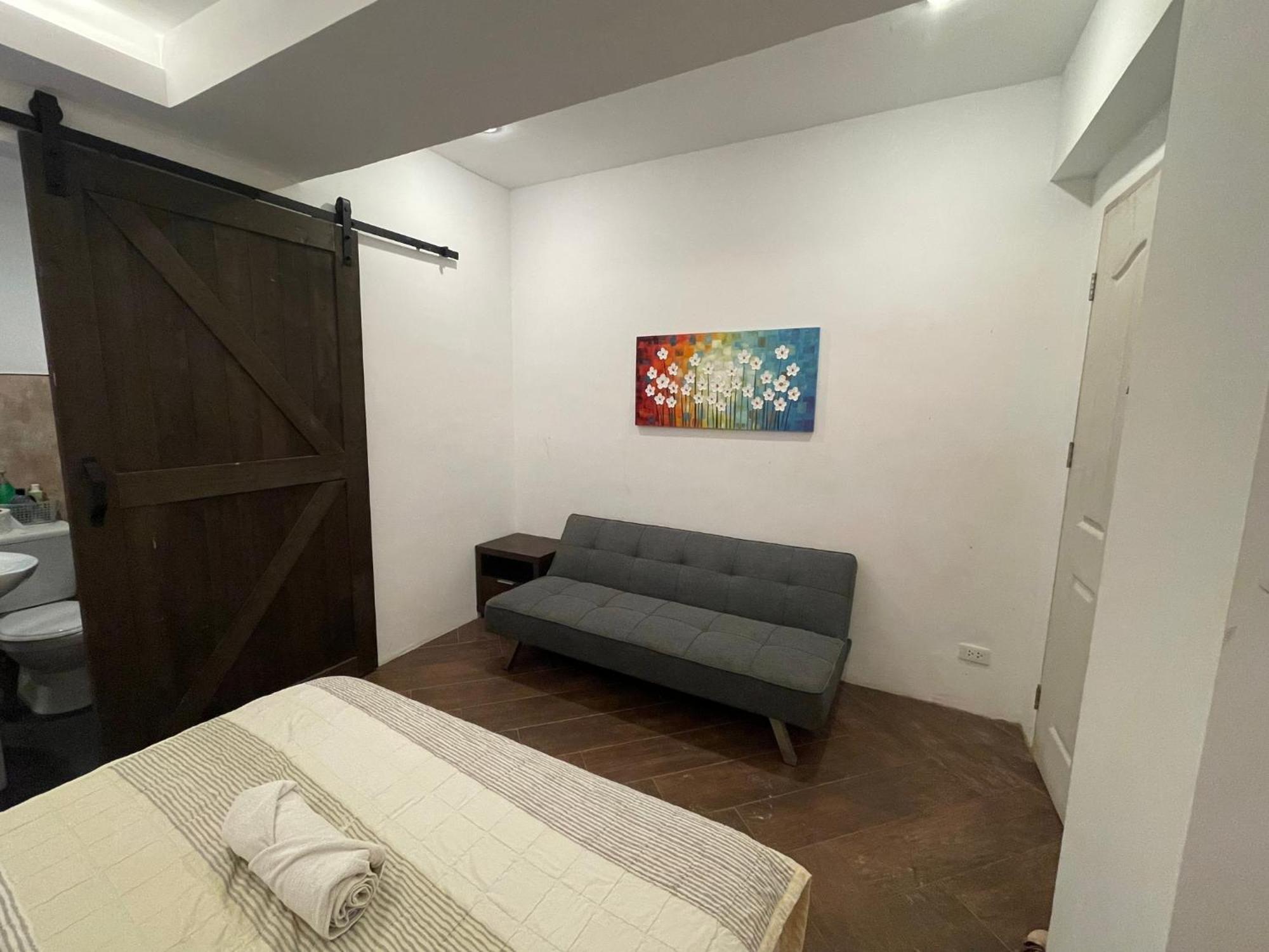 The French Villa-Santander Cebu Ngoại thất bức ảnh