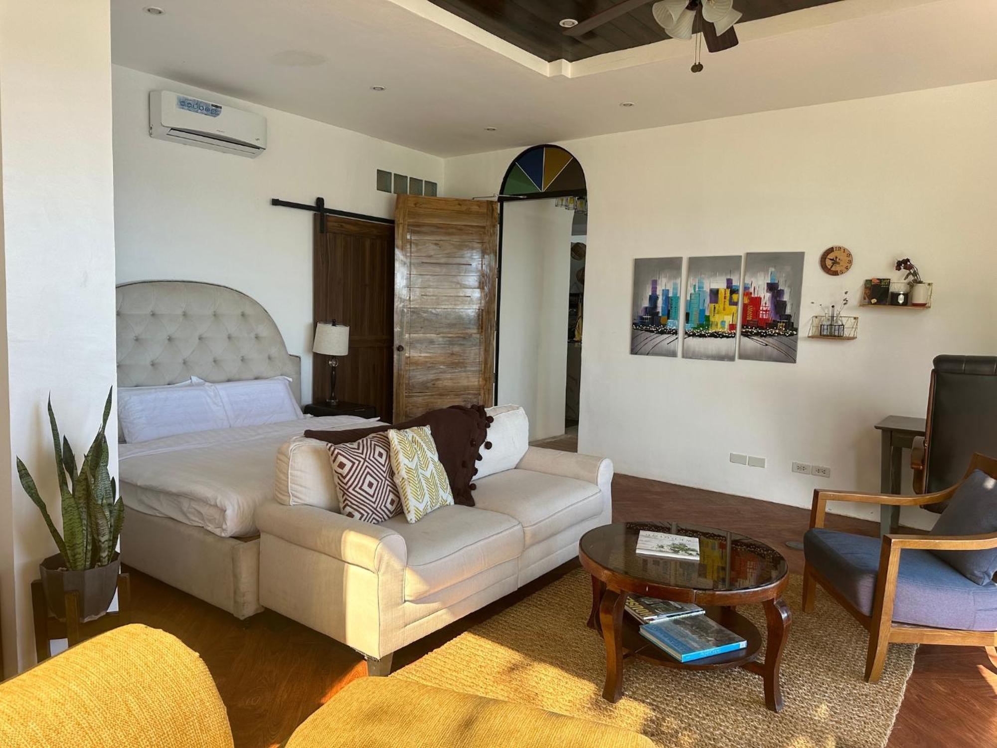 The French Villa-Santander Cebu Ngoại thất bức ảnh